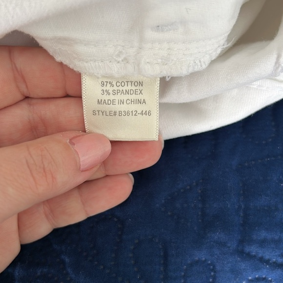 Bella Dahl Low Rise Cotton Shorts Sz 27 - Picture 7 of 7